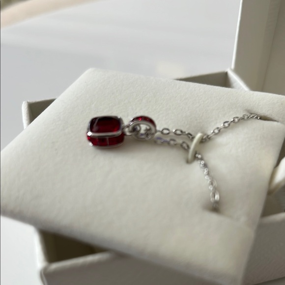 Swarovski JANUARY RED Silver Crystal Necklace BRAND NEW 16in-1in - Picture 4 of 7
